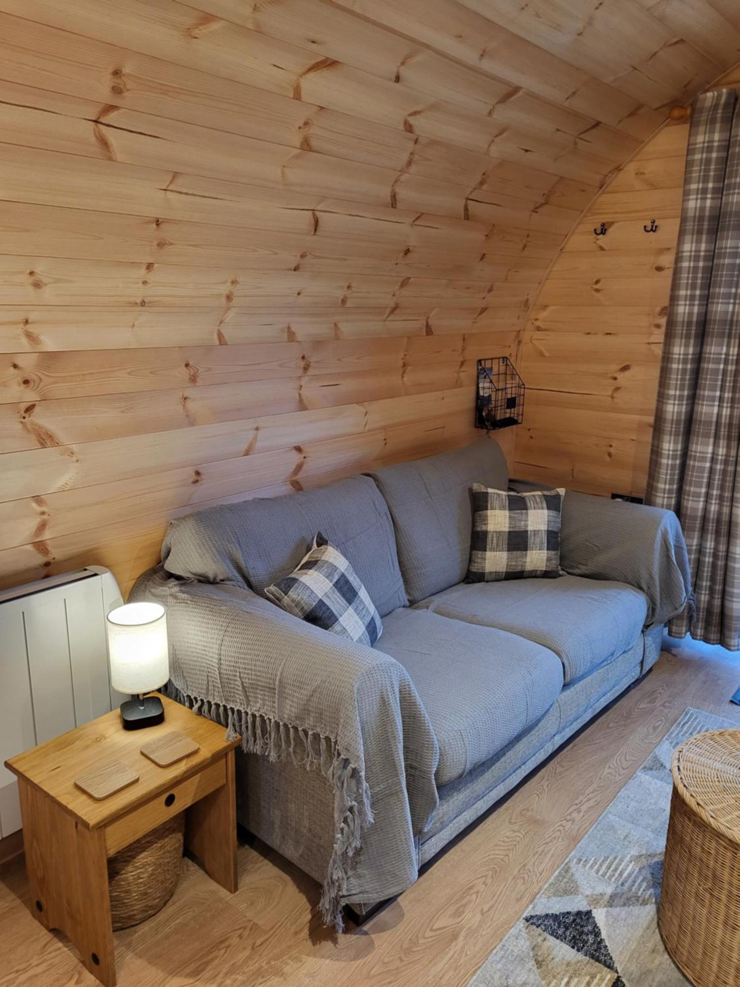 Lois' Pod With Hot Tub, Near Airport Bristol Exterior foto